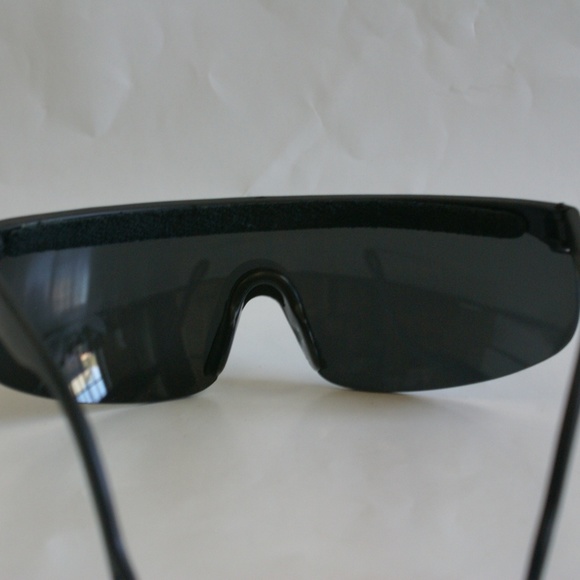 NWT True Vintage 90's Ravon sports blade wrap around super dark smoke sunglasses - Picture 6 of 7